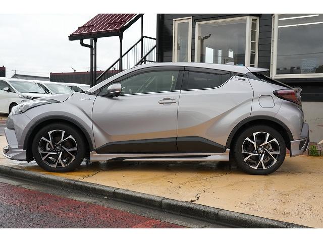 Ｃ－ＨＲ Ｇ　モデリスタエアロ　衝突軽減ブレーキ　レーンアシスト　オートハイビーム　ブラインドスポット　クリアランスソナー　９インチナビ　Ｂｌｕｅｔｏｏｔｈ　フルセグ　バックカメラ　シートヒーター　ＥＴＣ２．０（19枚目）