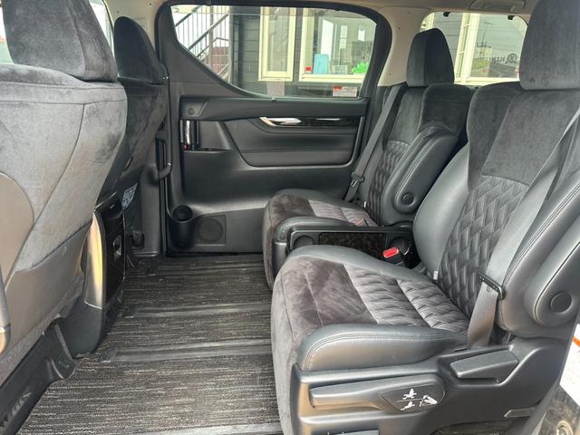 ヴェルファイアハイブリッド ＺＲ　４ＷＤ　両側パワスラ　衝突軽減ブレーキ　レーンキープ　クリアランスソナー　アダプティブクルーズコントロール　Ｂｌｕｅｔｏｏｔｈ　フルセグ　バックカメラ　パワーシート　ＬＥＤヘッドライト（44枚目）