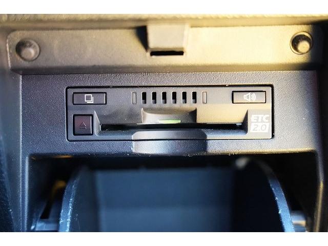 ヴェルファイア ２．５Ｚ　Ａエディション　ゴールデンアイズ　ワンオーナー　純正大型ナビ　フルセグ　Ｂｌｕｅｔｏｏｔｈ　バックカメラ　フリップダウンモニター　衝突軽減ブレーキ　レーダークルーズコントロール　両側パワースライドドア　クリアランスソナー　ハーフレザー（11枚目）