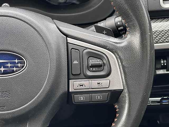 フォレスター Ｘ－ブレイク　４ＷＤ　パドルシフト　ルーフレール　衝突被害軽減ブレーキ　レーンアシスト　ブラインドスポット　アクティブクルーズコントロール　ハーフレザーシート　純正ＳＤナビ　Ｂｌｕｅｔｏｏｔｈオーディオ　ＥＴＣ（6枚目）