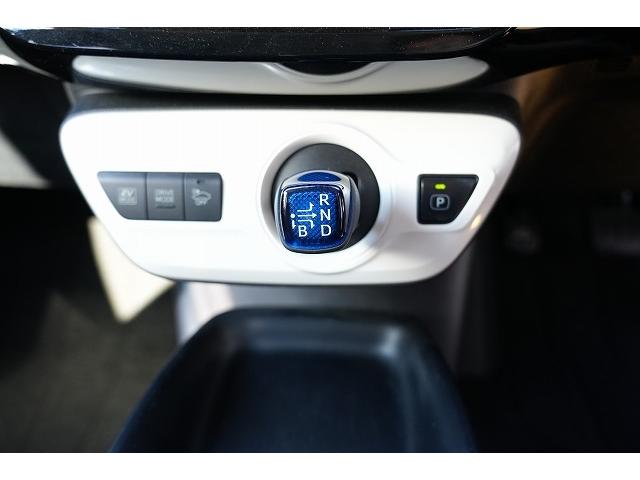 TOYOTA PRIUS S SAFETY PLUS