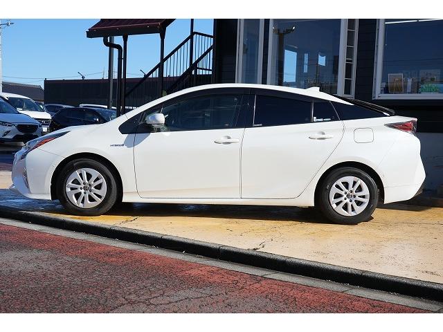 TOYOTA PRIUS S SAFETY PLUS