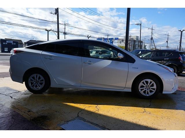 TOYOTA PRIUS S SAFETY PLUS