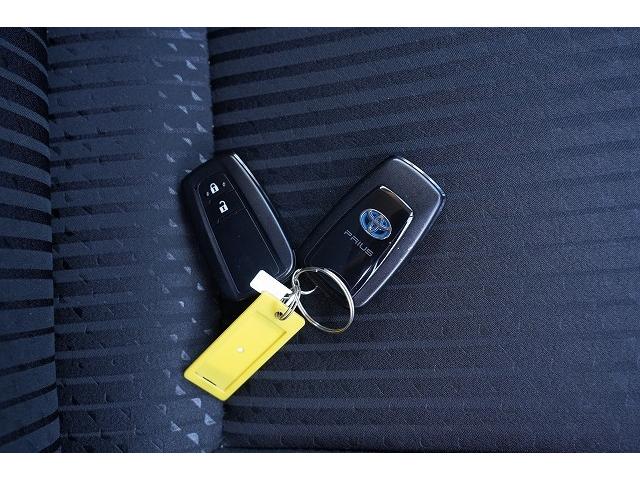 TOYOTA PRIUS S SAFETY PLUS