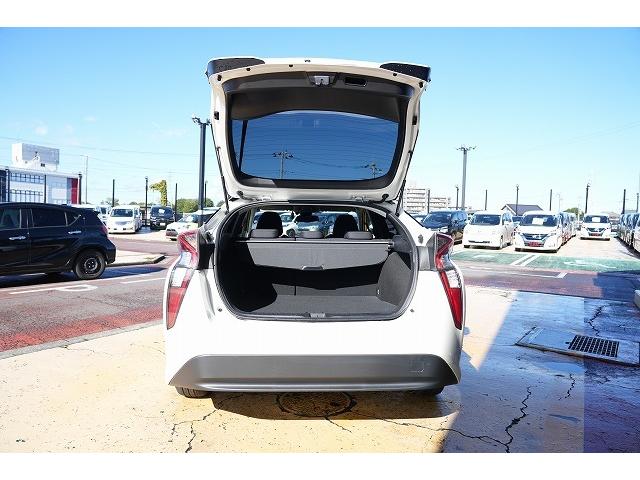 TOYOTA PRIUS S SAFETY PLUS