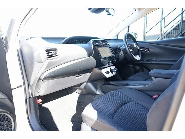 TOYOTA PRIUS S SAFETY PLUS