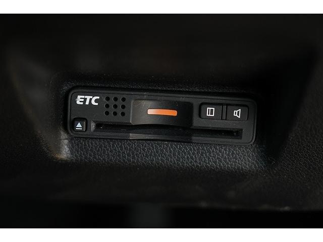 シャトル ハイブリッドX 純正メモリナビ フルセグTV Bluetoothオーディオ バックカメラ パドルシフト 衝突被害軽減ブレーキ オートクルーズコントロール LEDヘッドライト フォグライト ハーフレザーシート ETC(10枚目)