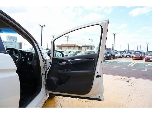 シャトル ハイブリッドX 純正メモリナビ フルセグTV Bluetoothオーディオ バックカメラ パドルシフト 衝突被害軽減ブレーキ オートクルーズコントロール LEDヘッドライト フォグライト ハーフレザーシート ETC(28枚目)