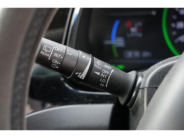 シャトル ハイブリッドZ ホンダセンシング 純正メモリナビ フルセグTV Bluetoothオーディオ バックカメラ 衝突被害軽減ブレーキ レーンアシスト アクティブクルーズコントロール LEDヘッドライト オートハイビーム 前席シートヒーター(7枚目)