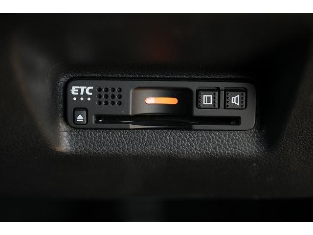 シャトル ハイブリッドZ ホンダセンシング 純正メモリナビ フルセグTV Bluetoothオーディオ バックカメラ 衝突被害軽減ブレーキ レーンアシスト アクティブクルーズコントロール LEDヘッドライト オートハイビーム 前席シートヒーター(11枚目)