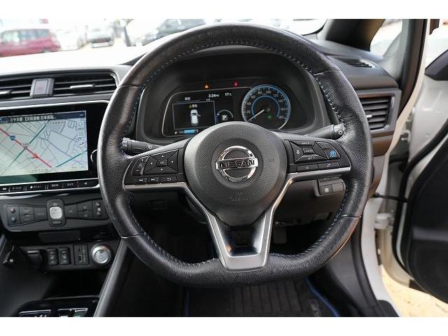 リーフ X Vセレクション プロパイロット デジタルインナーミラー ステアリングヒーター 純正ナビ フルセグTV Bluetoothオーディオ 全方位カメラ 衝突被害軽減ブレーキ レーンアシスト アクティブクルーズコントロール(3枚目)