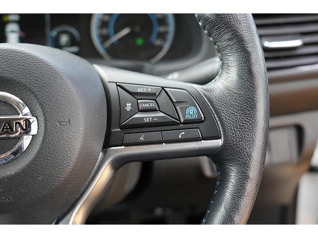 リーフ X Vセレクション プロパイロット デジタルインナーミラー ステアリングヒーター 純正ナビ フルセグTV Bluetoothオーディオ 全方位カメラ 衝突被害軽減ブレーキ レーンアシスト アクティブクルーズコントロール(5枚目)