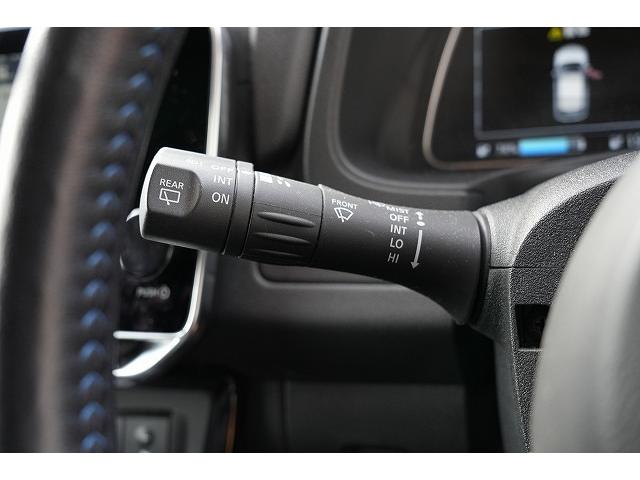 リーフ X Vセレクション プロパイロット デジタルインナーミラー ステアリングヒーター 純正ナビ フルセグTV Bluetoothオーディオ 全方位カメラ 衝突被害軽減ブレーキ レーンアシスト アクティブクルーズコントロール(7枚目)