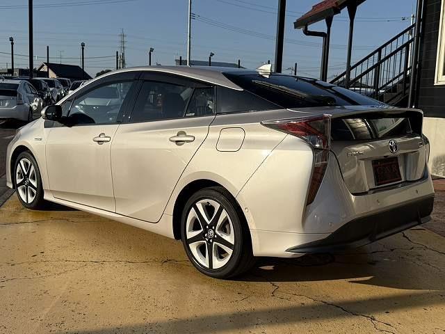 プリウス Aツーリングセレクション 衝突軽減ブレーキ レーンアシスト パーキングアシスト 追従クルーズコントロール ブラインドスポットモニター 純正9インチナビ バックカメラ フルセグ Bluetooth LEDヘッドライト ETC(20枚目)