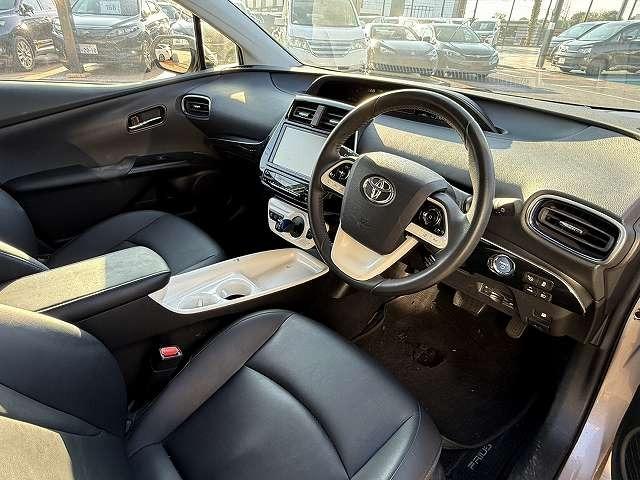 プリウス Aツーリングセレクション 衝突軽減ブレーキ レーンアシスト パーキングアシスト 追従クルーズコントロール ブラインドスポットモニター 純正9インチナビ バックカメラ フルセグ Bluetooth LEDヘッドライト ETC(31枚目)