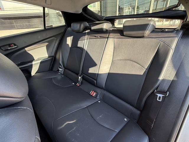 プリウス Aツーリングセレクション 衝突軽減ブレーキ レーンアシスト パーキングアシスト 追従クルーズコントロール ブラインドスポットモニター 純正9インチナビ バックカメラ フルセグ Bluetooth LEDヘッドライト ETC(40枚目)