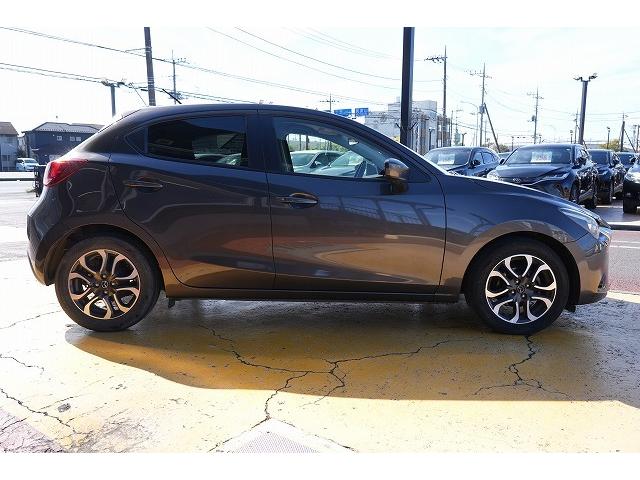 デミオ ＸＤツーリング　ブレーキサポート　ヘッドアップディスプレイ　クルーズコントロール　純正ＳＤナビ　バックカメラ　Ｂｌｕｅｔｏｏｔｈ　フルセグ　純正１６アルミホイール　アイドリングストップ　ＬＥＤヘッドライト　ＥＴＣ（25枚目）