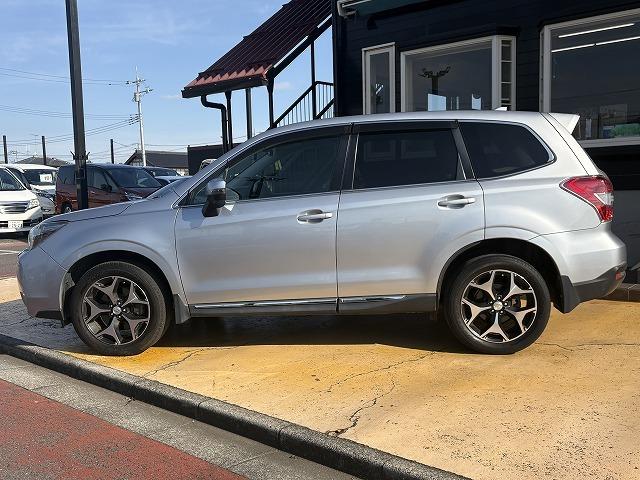 フォレスター 2.0XT アイサイト 4WD パドルシフト バックカメラ アクティブクルーズコントロール レーンアシスト 衝突被害軽減ブレーキ 純正ナビ バックカメラ Bluetoothオーディオ フルセグ ハーフレザーシート(22枚目)