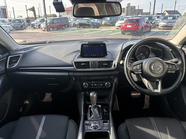 アクセラスポーツ 22XD プロアクティブ 4WD 衝突軽減ブレーキ レーンアシスト 追従クルーズコントロール ヘッドアップディスプレイ ステアリングヒーター 純正ナビ バックカメラ フルセグ Bluetooth オートハイビーム ETC(3枚目)