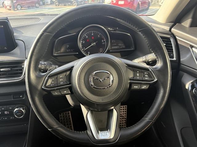 アクセラスポーツ 22XD プロアクティブ 4WD 衝突軽減ブレーキ レーンアシスト 追従クルーズコントロール ヘッドアップディスプレイ ステアリングヒーター 純正ナビ バックカメラ フルセグ Bluetooth オートハイビーム ETC(4枚目)