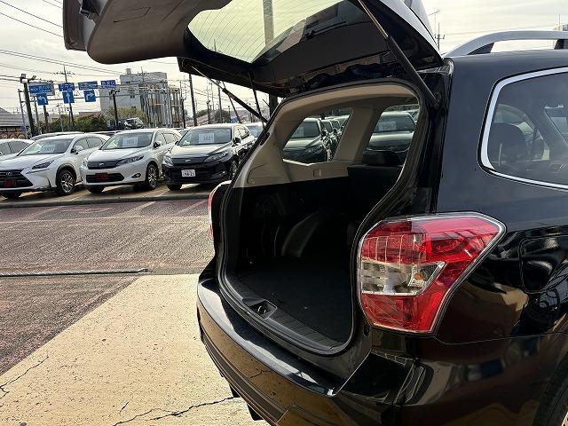 フォレスター 2.0XT アイサイト 4WD 衝突軽減ブレーキ レーンアシスト 追従クルーズコントロール パワーバックドア パワーシート 純正ナビ バックカメラ フルセグ Bluetooth シートヒーター HIDライト パドルシフト(30枚目)