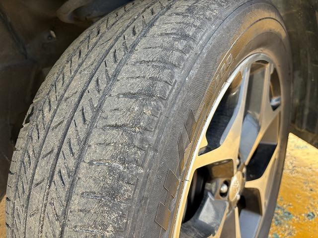 フォレスター 2.0XT アイサイト 4WD 衝突軽減ブレーキ レーンアシスト 追従クルーズコントロール パワーバックドア パワーシート 純正ナビ バックカメラ フルセグ Bluetooth シートヒーター HIDライト パドルシフト(46枚目)