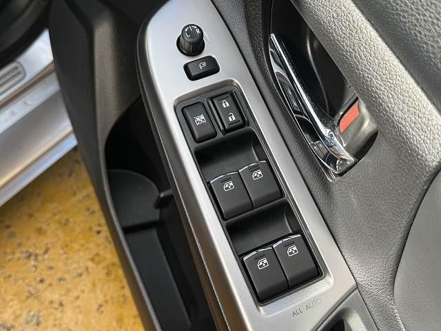 WRX S4 2.0GT-Sアイサイト ワンオーナー 4WD 衝突軽減ブレーキ レーンアシスト 追従クルーズコントロール ブラインドスポット パワーシート 本革シート 純正ナビ バックカメラ フルセグ LEDライト ヒルスタート ETC(30枚目)