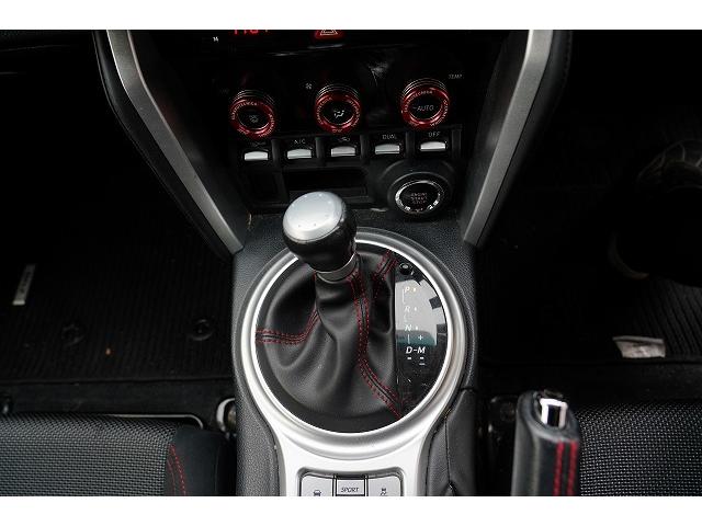 ★販売は勿論の事・買取・板金・車検・日常のメンテナンスから修理や保険、例えば事故を起こした後の対応等まで幅広くご相談に応じます！お気軽にスタッフまで★