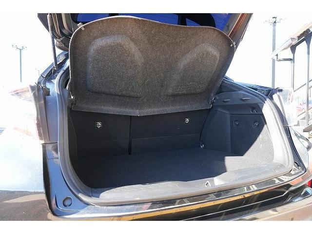 Ｃ－ＨＲ Ｇ　ＬＥＤエディション　モデリスタエアロ　バックカメラ　ブラインドスポット　クリアランスソナー　純正９インチナビ　レーンアシスト　衝突被害軽減ブレーキ　フルセグ　Ｂｌｕｅｔｏｏｔｈ　ブラインドスポット　シートヒーター（37枚目）