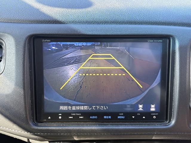 ヴェゼル ハイブリッドＺ　パドルシフト　純正８インチナビ　バックカメラ　フルセグ　衝突被害軽減ブレーキ　Ｂｌｕｅｔｏｏｔｈオーディオ　オートクルーズコントロール　ハーフレザーシート　シートヒーター　ＬＥＤライト　ＥＴＣ（12枚目）