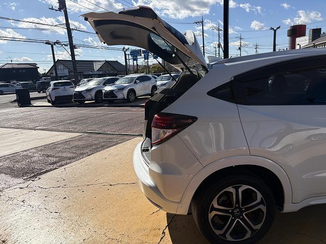 ヴェゼル ハイブリッドＺ　パドルシフト　純正８インチナビ　バックカメラ　フルセグ　衝突被害軽減ブレーキ　Ｂｌｕｅｔｏｏｔｈオーディオ　オートクルーズコントロール　ハーフレザーシート　シートヒーター　ＬＥＤライト　ＥＴＣ（31枚目）