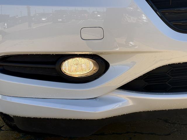 ヴェゼル ハイブリッドＺ　パドルシフト　純正８インチナビ　バックカメラ　フルセグ　衝突被害軽減ブレーキ　Ｂｌｕｅｔｏｏｔｈオーディオ　オートクルーズコントロール　ハーフレザーシート　シートヒーター　ＬＥＤライト　ＥＴＣ（50枚目）