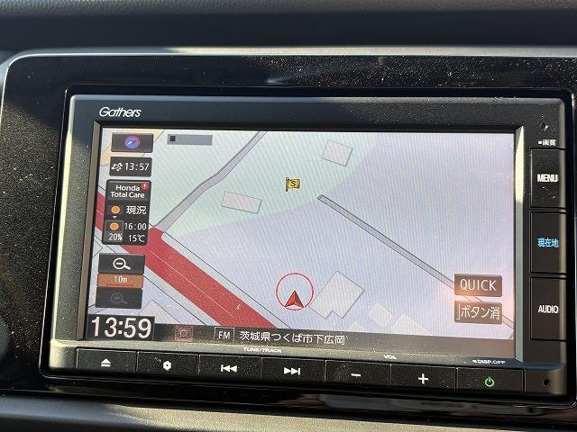 フィット ｅ：ＨＥＶホーム　衝突被害軽減ブレーキ　レーンキープアシスト　アダプティブクルーズコントロール　クリアランスソナー　オートハイビーム　ＬＥＤオートライト　ステアリングリモコン　純正ナビ　バックカメラ　Ｂｌｕｅｔｏｏｔｈ（48枚目）