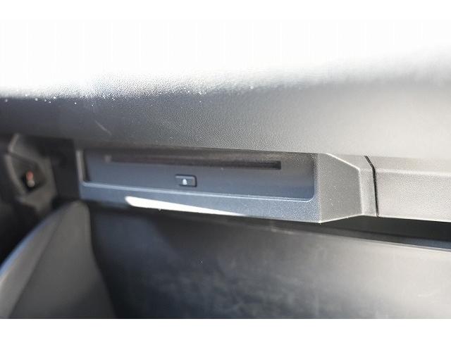 ノア Ｓ－Ｚ　両側パワスラ　衝突軽減ブレーキ　レーンアシスト　クリアランスソナー　純正ナビ　Ｂｌｕｅｔｏｏｔｈ　バックカメラ　フルセグ　アダプティブクルーズコントロール　純正アルミホイール　ビルトインＥＴＣ２．０（10枚目）