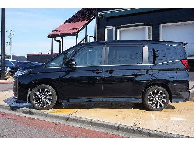 ノア Ｓ－Ｚ　両側パワスラ　衝突軽減ブレーキ　レーンアシスト　クリアランスソナー　純正ナビ　Ｂｌｕｅｔｏｏｔｈ　バックカメラ　フルセグ　アダプティブクルーズコントロール　純正アルミホイール　ビルトインＥＴＣ２．０（19枚目）