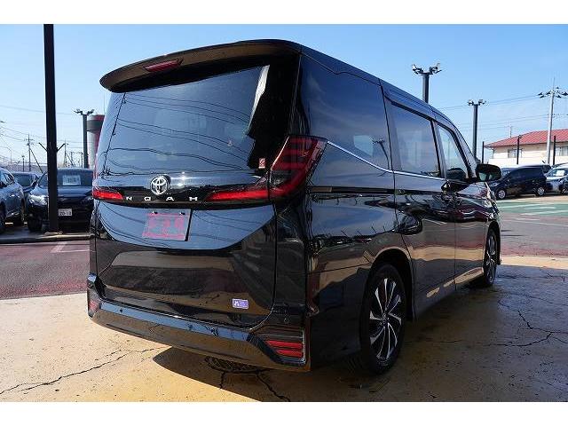 ノア Ｓ－Ｚ　両側パワスラ　衝突軽減ブレーキ　レーンアシスト　クリアランスソナー　純正ナビ　Ｂｌｕｅｔｏｏｔｈ　バックカメラ　フルセグ　アダプティブクルーズコントロール　純正アルミホイール　ビルトインＥＴＣ２．０（22枚目）