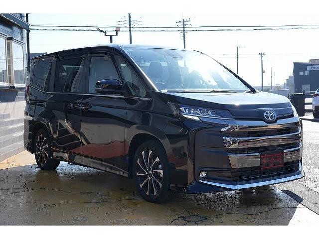 ノア Ｓ－Ｚ　両側パワスラ　衝突軽減ブレーキ　レーンアシスト　クリアランスソナー　純正ナビ　Ｂｌｕｅｔｏｏｔｈ　バックカメラ　フルセグ　アダプティブクルーズコントロール　純正アルミホイール　ビルトインＥＴＣ２．０（24枚目）