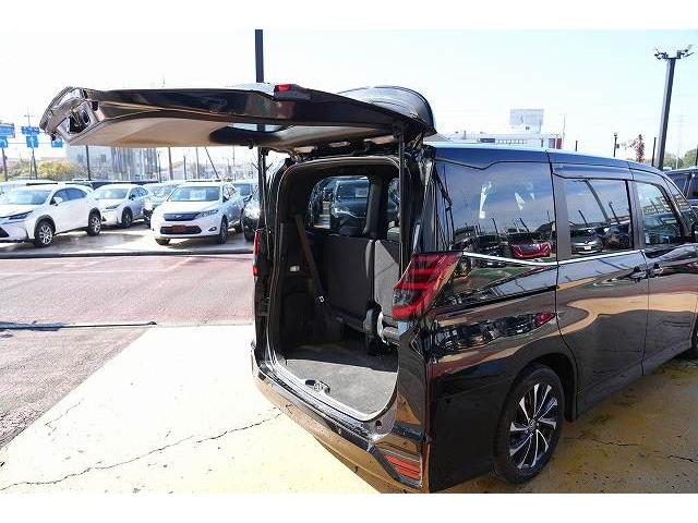 ノア Ｓ－Ｚ　両側パワスラ　衝突軽減ブレーキ　レーンアシスト　クリアランスソナー　純正ナビ　Ｂｌｕｅｔｏｏｔｈ　バックカメラ　フルセグ　アダプティブクルーズコントロール　純正アルミホイール　ビルトインＥＴＣ２．０（40枚目）