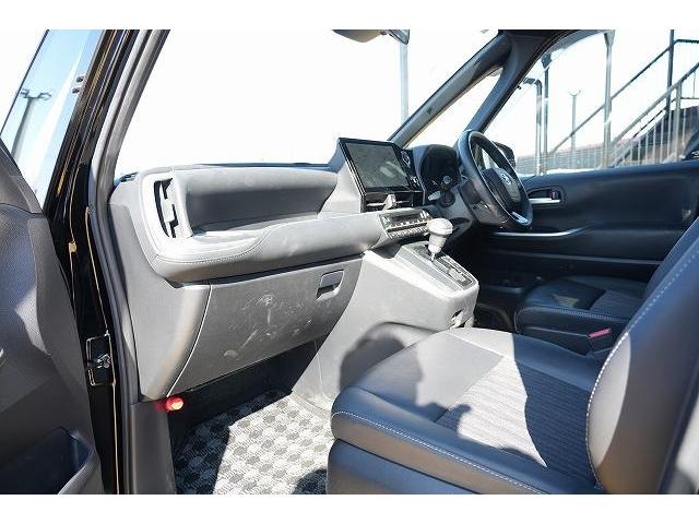 ノア Ｓ－Ｚ　両側パワスラ　衝突軽減ブレーキ　レーンアシスト　クリアランスソナー　純正ナビ　Ｂｌｕｅｔｏｏｔｈ　バックカメラ　フルセグ　アダプティブクルーズコントロール　純正アルミホイール　ビルトインＥＴＣ２．０（43枚目）