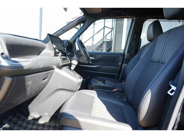 ノア Ｓ－Ｚ　両側パワスラ　衝突軽減ブレーキ　レーンアシスト　クリアランスソナー　純正ナビ　Ｂｌｕｅｔｏｏｔｈ　バックカメラ　フルセグ　アダプティブクルーズコントロール　純正アルミホイール　ビルトインＥＴＣ２．０（44枚目）