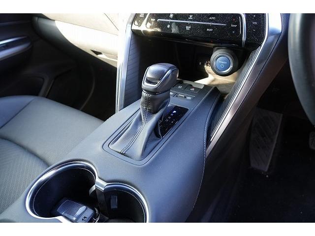 ハリアーハイブリッド Ｚ　レザーパッケージ　ＪＢＬサウンド　純正メモリー１２．３インチナビ　全方位カメラ　衝突軽減ブレーキ　レーンアシスト　ヘッドアップディスプレイ　クリアランスソナー　ブラインドスポット　Ｂｌｕｅｔｏｏｔｈ　フルセグ　ＥＴＣ（10枚目）