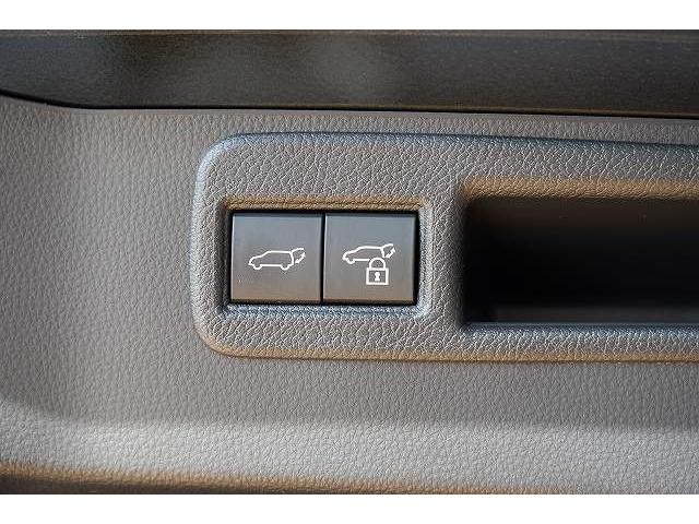 ハリアーハイブリッド Ｚ　レザーパッケージ　ＪＢＬサウンド　純正メモリー１２．３インチナビ　全方位カメラ　衝突軽減ブレーキ　レーンアシスト　ヘッドアップディスプレイ　クリアランスソナー　ブラインドスポット　Ｂｌｕｅｔｏｏｔｈ　フルセグ　ＥＴＣ（40枚目）