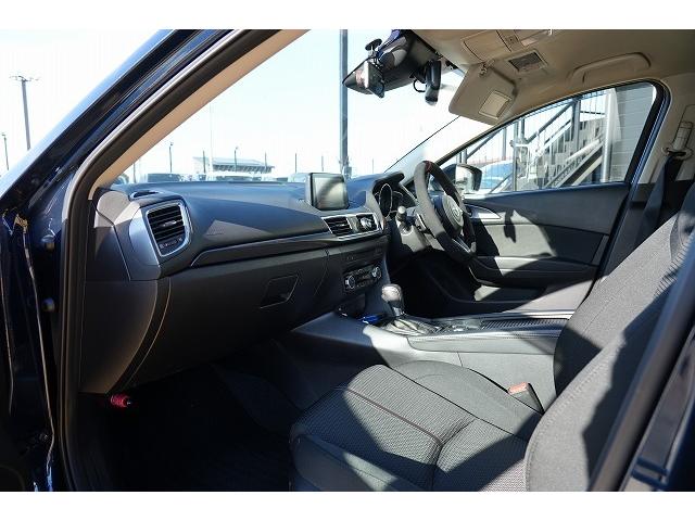 アクセラスポーツ ２２ＸＤ　プロアクティブ　衝突被害軽減ブレーキ　レーンアシスト　ヘッドアップディスプレイ　アダプティブクルーズコントロール　ブラインドスポット　オートハイビーム　社外アルミホイール　パワーシート　純正ナビ　前席ヒートシーター（44枚目）