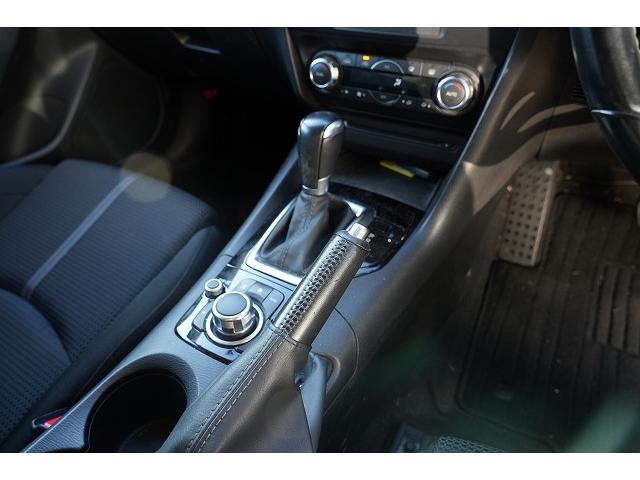 アクセラスポーツ １５ＸＤ　プロアクティブ　衝突軽減ブレーキ　レーンアシスト　ヘッドアップディスプレイ　アダプティプクルーズコントロール　ブレインドスポット　オートハイビーム　クリアランスソナー　Ｂｌｕｅｔｏｏｔｈ　バックカメラ　フルセグ（11枚目）