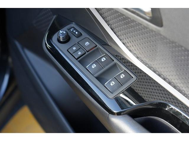 C-HR G モード ネロ TRDエアロ 社外マフラー ブラインドスポット クリアランスソナー レーンアシスト アクティブクルーズコントロール バックカメラ ヒートシーター ステアリングリモコン オートハイビーム フォグランプ(31枚目)