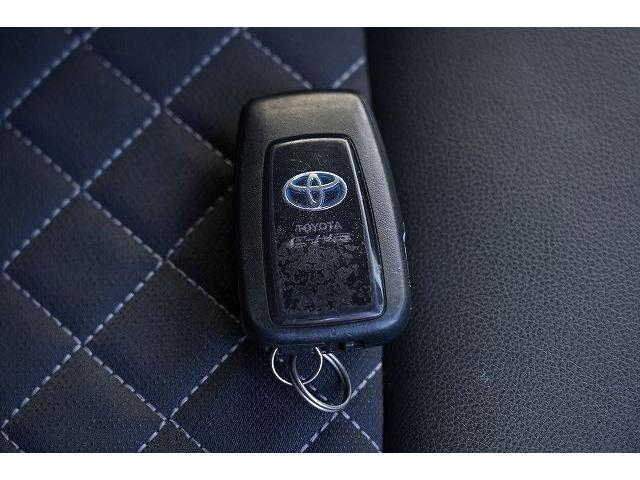 C-HR G モード ネロ TRDエアロ 社外マフラー ブラインドスポット クリアランスソナー レーンアシスト アクティブクルーズコントロール バックカメラ ヒートシーター ステアリングリモコン オートハイビーム フォグランプ(32枚目)