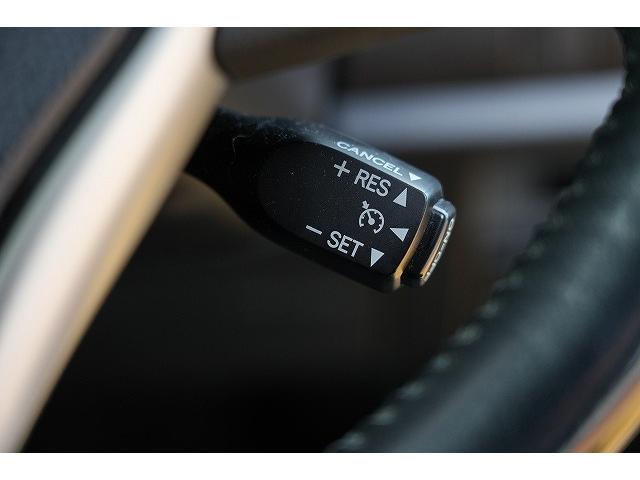 ノア Si ダブルバイビー 社外ナビ 社外フリップダウンモニター 両側電動パワースライドドア 衝突軽減 レーンアシスト フルセグ Bluetooth バックカメラ ETC オートクルーズコントロール オートLEDヘッドライト(7枚目)