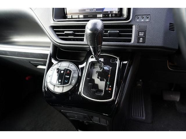 ノア Si ダブルバイビー 社外ナビ 社外フリップダウンモニター 両側電動パワースライドドア 衝突軽減 レーンアシスト フルセグ Bluetooth バックカメラ ETC オートクルーズコントロール オートLEDヘッドライト(12枚目)