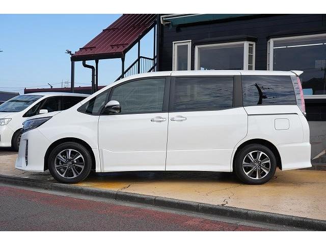 ノア Si ダブルバイビー 社外ナビ 社外フリップダウンモニター 両側電動パワースライドドア 衝突軽減 レーンアシスト フルセグ Bluetooth バックカメラ ETC オートクルーズコントロール オートLEDヘッドライト(20枚目)
