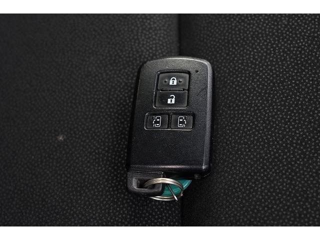 ノア Si ダブルバイビー 社外ナビ 社外フリップダウンモニター 両側電動パワースライドドア 衝突軽減 レーンアシスト フルセグ Bluetooth バックカメラ ETC オートクルーズコントロール オートLEDヘッドライト(33枚目)